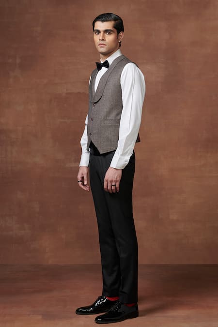 Raghavendra Rathore Jodhpur_Grey Wool Serenade V-shaped Dinner Waistcoat _at_Aza_Fashions