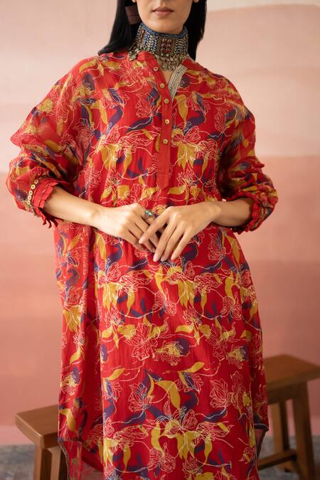 Shop Swatti Kapoor Red Cotton, Chanderi Embroidery, Sequins Dilek Hand Block Print Kurta With Slip Online at Aza Fashions Shop_Swatti Kapoor_Red Cotton, Chanderi Embroidery, Sequins Dilek Hand Block Print Kurta With Slip _Online_at_Aza_Fashions