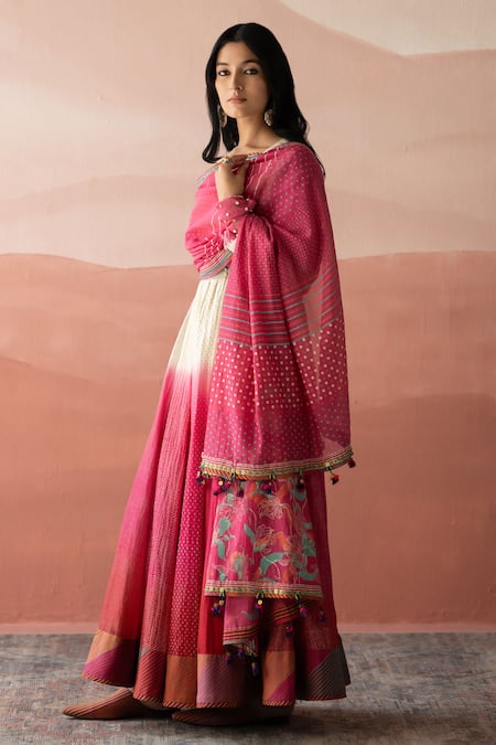 Swatti Kapoor Pink Woven 40gm Chanderi Block Printed Eman Dupatta Online at Aza Fashions Swatti Kapoor_Pink Woven 40gm Chanderi Block Printed Eman Dupatta _Online_at_Aza_Fashions