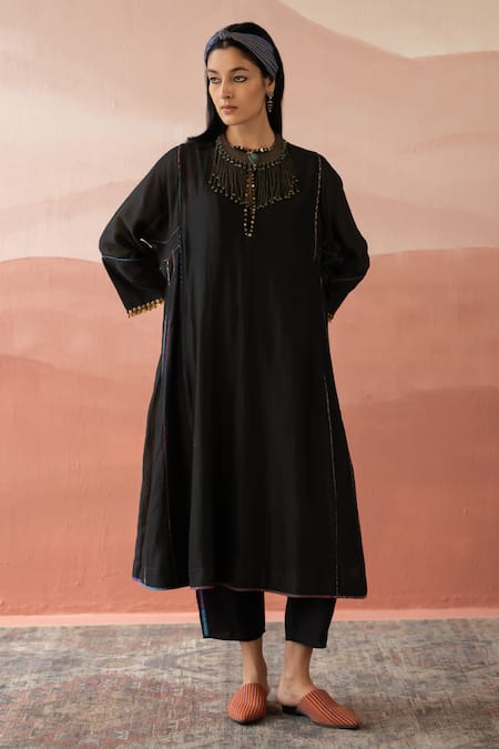 Swatti Kapoor Femi Solid Kurta With Slip 