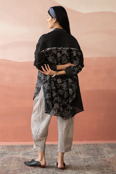 Shop Swatti Kapoor Black Chanderi Beads, Embroidery Collared Gysi Floral Print Shirt at Aza Fashions Shop_Swatti Kapoor_Black Chanderi Beads, Embroidery Collared Gysi Floral Print Shirt _at_Aza_Fashions