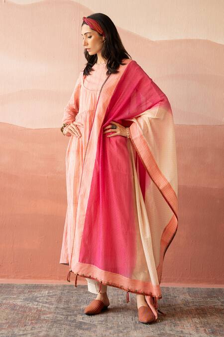 Buy Swatti Kapoor White Woven 40gm Chanderi Block Margrita Border Dupatta Online at Aza Fashions Buy_Swatti Kapoor_White Woven 40gm Chanderi Block Margrita Border Dupatta _Online_at_Aza_Fashions