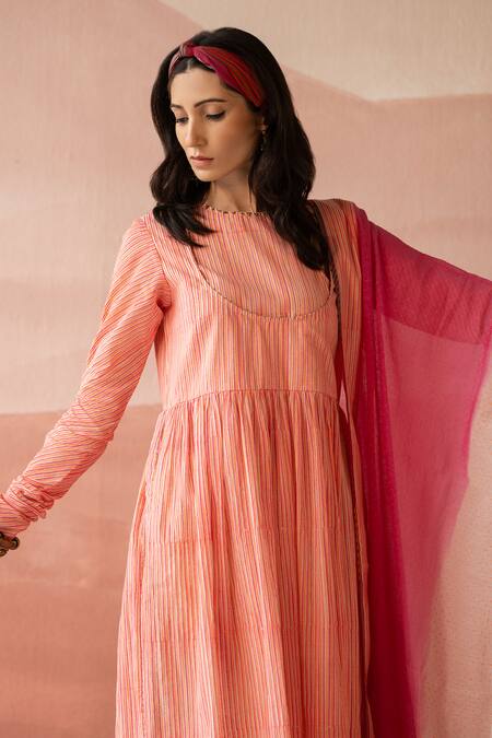 Swatti Kapoor White Woven 40gm Chanderi Block Margrita Border Dupatta at Aza Fashions Swatti Kapoor_White Woven 40gm Chanderi Block Margrita Border Dupatta _at_Aza_Fashions