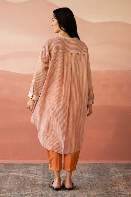 Swatti Kapoor White Tunic Woven 40gm Chanderi Block Marwan Shirt Online at Aza Fashions Swatti Kapoor_White Tunic Woven 40gm Chanderi Block Marwan Shirt _Online_at_Aza_Fashions