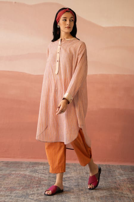 Buy Swatti Kapoor White Tunic Woven 40gm Chanderi Block Marwan Shirt Online at Aza Fashions Buy_Swatti Kapoor_White Tunic Woven 40gm Chanderi Block Marwan Shirt _Online_at_Aza_Fashions