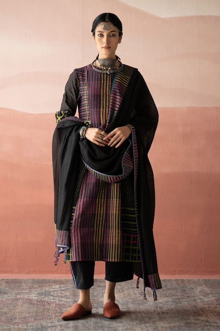 Swatti Kapoor Moke Stripe Border Woven Dupatta 