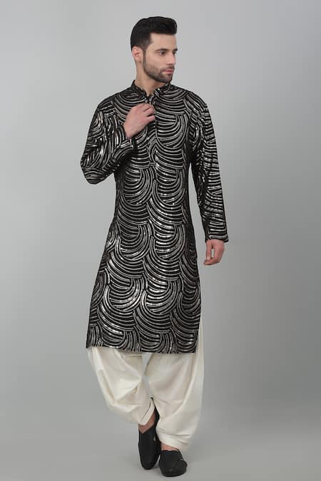 Aham-Vayam Black Cotton Embroidered Thread And Sequin Work Chandramani Kurta Set 