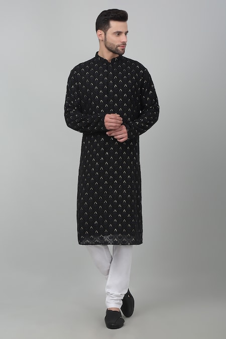 Aham-Vayam Jahaan Thread Embroidered Kurta Set 