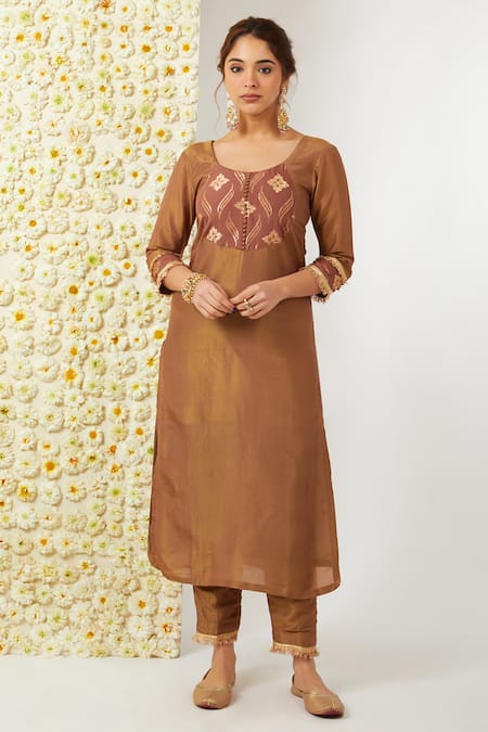 Tashee Brown Tissue Embroidered Floral Round Kurta And Pant Set 