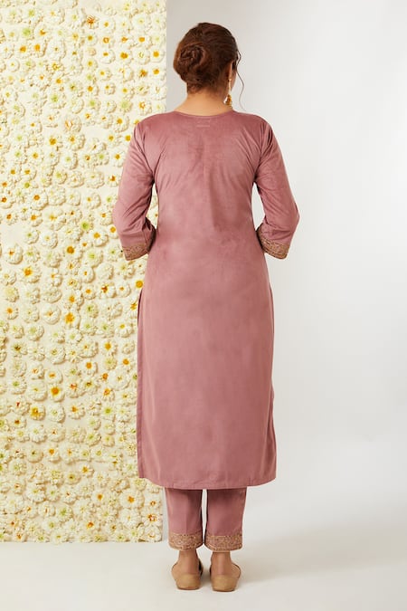 Shop Tashee Coral Velvet, Organza Embroidery Split V-neck Notched Kurta Pant Set at Aza Fashions Shop_Tashee_Coral Velvet, Organza Embroidery Split V-neck Notched Kurta Pant Set _at_Aza_Fashions