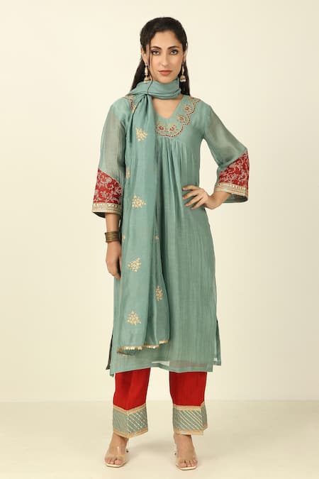 Tashee Chanderi Floral Embroidered Kurta Pant Set 