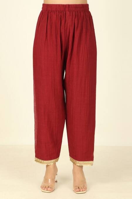 Tashee Beige Chanderi, Cotton Lace, Embroidery V-neck Thread Kurta Pant Set Online at Aza Fashions Tashee_Beige Chanderi, Cotton Lace, Embroidery V-neck Thread Kurta Pant Set _Online_at_Aza_Fashions