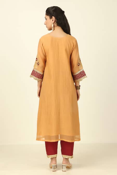 Shop Tashee Beige Chanderi, Cotton Embroidery V-neck Thread Kurta With Pant at Aza Fashions Shop_Tashee_Beige Chanderi, Cotton Embroidery V-neck Thread Kurta With Pant _at_Aza_Fashions
