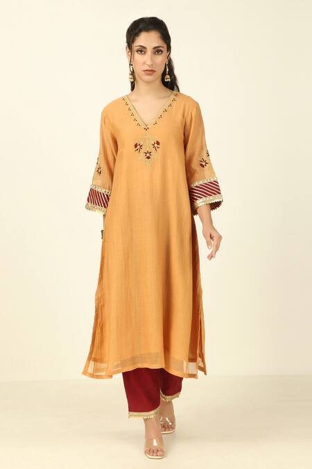 Buy Tashee Beige Chanderi, Cotton Embroidery V-neck Thread Kurta With Pant Online at Aza Fashions Buy_Tashee_Beige Chanderi, Cotton Embroidery V-neck Thread Kurta With Pant _Online_at_Aza_Fashions