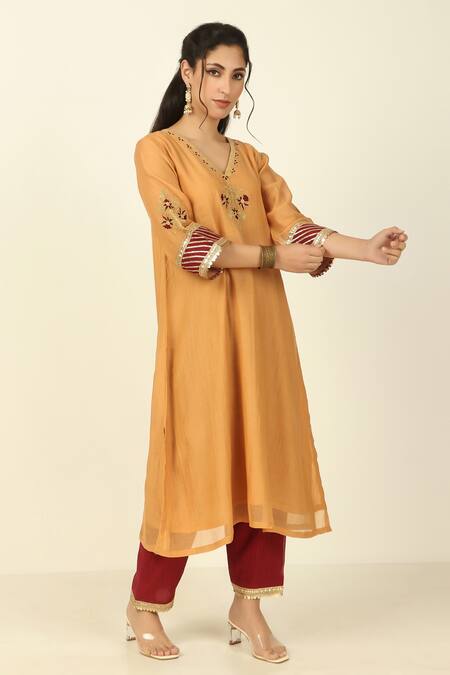 Tashee Beige Chanderi, Cotton Embroidery V-neck Thread Kurta With Pant at Aza Fashions Tashee_Beige Chanderi, Cotton Embroidery V-neck Thread Kurta With Pant _at_Aza_Fashions