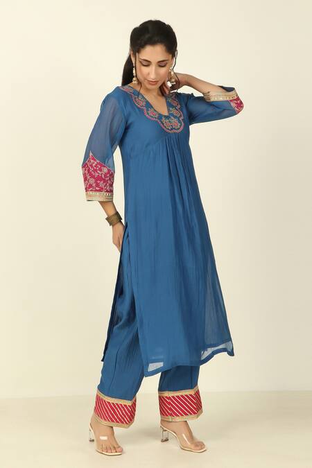 Tashee_Blue Chanderi, Cotton Embroidery V-neck Threadwork Kurta With Pant _at_Aza_Fashions