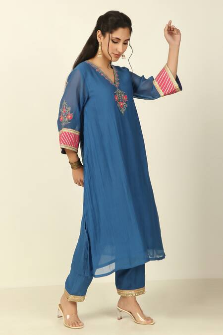 Tashee Blue Chanderi, Cotton Embroidery V-neck Floral Vine Threadwork Kurta With Pant at Aza Fashions Tashee_Blue Chanderi, Cotton Embroidery V-neck Floral Vine Threadwork Kurta With Pant _at_Aza_Fashions