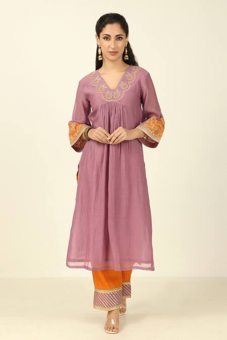 Buy_Tashee_Purple Chanderi, Cotton Lace, Embroidery V-neck Threadwork Kurta Pant Set _Online_at_Aza_Fashions