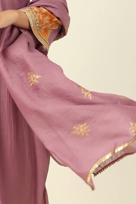 Shop_Tashee_Purple Chanderi, Cotton Lace, Embroidery V-neck Threadwork Kurta Pant Set 