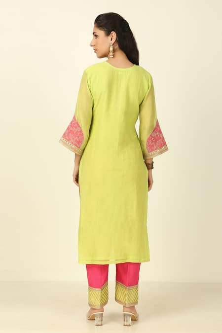 Shop Tashee Green Chanderi, Cotton Embroidery V-neck Floral Threadwork Kurta With Pant at Aza Fashions Shop_Tashee_Green Chanderi, Cotton Embroidery V-neck Floral Threadwork Kurta With Pant _at_Aza_Fashions