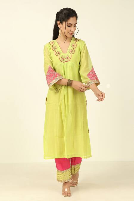 Buy_Tashee_Green Chanderi, Cotton Embroidery, Lace V-neck Kurta Pant Set _Online_at_Aza_Fashions