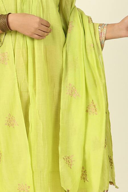 Shop_Tashee_Green Chanderi, Cotton Embroidery, Lace V-neck Kurta Pant Set 