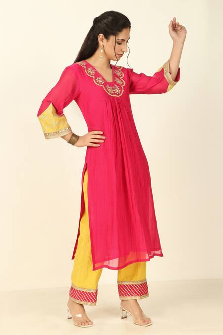 Buy Tashee Magenta Chanderi, Cotton Embroidery Collared Straight Kurta Pant Set Buy_Tashee_Magenta Chanderi, Cotton Embroidery Collared Straight Kurta Pant Set