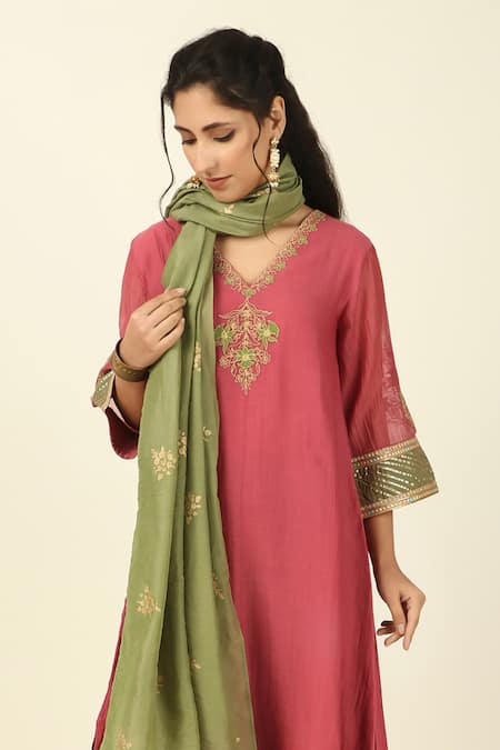 Shop_Tashee_Pink Chanderi, Cotton Embroidery, Gota Patti V-neck Floral Kurta Set 