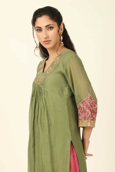 Tashee_Green Chanderi, Cotton Embroidery, Lace Collared Pleated Front Kurta Pant Set _at_Aza_Fashions