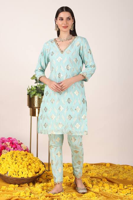 Buy_Tashee_Blue Chanderi, Organza Pearls, Lace V-neck Zari Fleur Weaved Kurta Pant Set _Online_at_Aza_Fashions