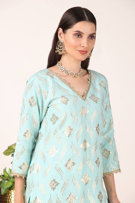 Shop_Tashee_Blue Organza, Chanderi Zari, Pearls V-neck Fleur Weaved Kurta With Pant _Online_at_Aza_Fashions