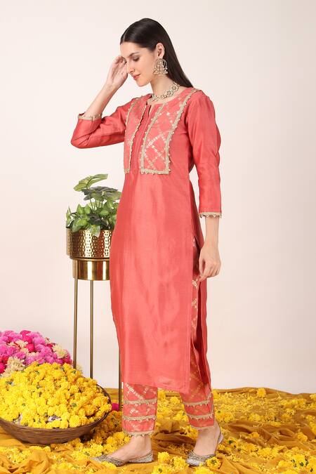 Buy_Tashee_Orange Organza, Chanderi Zari Round Bloom Jaal Applique Yoke Kurta With Pant _Online_at_Aza_Fashions