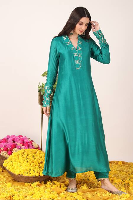 Shop_Tashee_Green Organza, Chanderi Zari, Sequins, Weaved Bloom Neckline Anarkali Set 