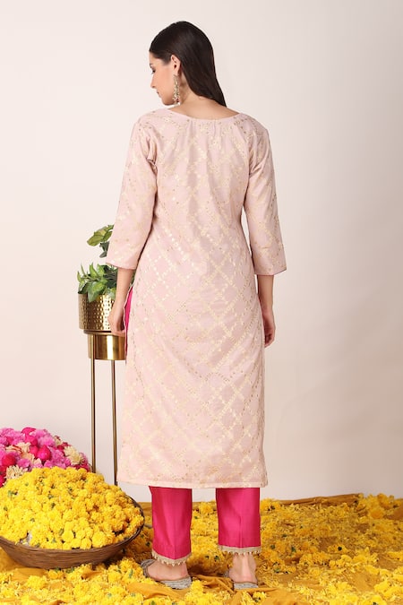 Shop_Tashee_Pink Organza, Chanderi, Silk Embroidery, Zari Fleur Jaal Pattern Kurta Pant Set _at_Aza_Fashions