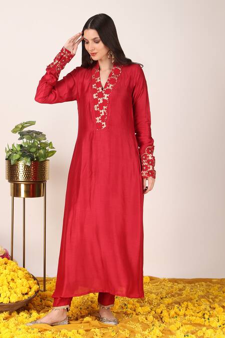 Buy_Tashee_Red Organza, Chanderi Zari, Pearls, Lace Weaved Florin Neckline Anarkali Set _Online_at_Aza_Fashions