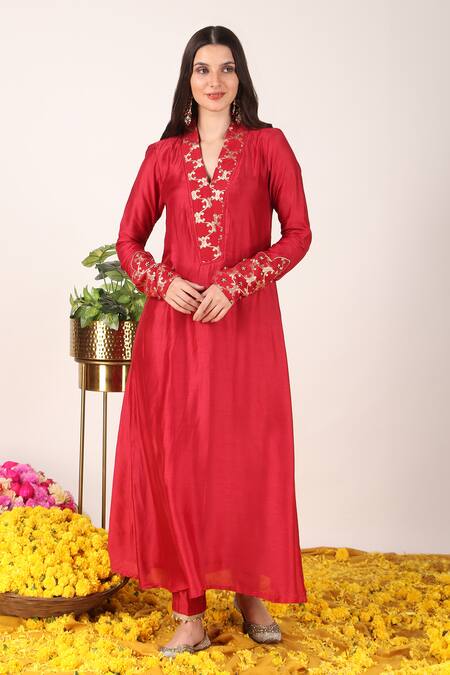 Buy_Tashee_Red Organza, Chanderi Zari, Pearls, Lace Weaved Florin Neckline Anarkali Set 