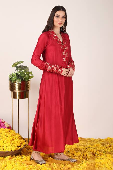 Shop_Tashee_Red Organza, Chanderi Zari, Lace Weaved Florin Neckline Anarkali With Pant _Online_at_Aza_Fashions