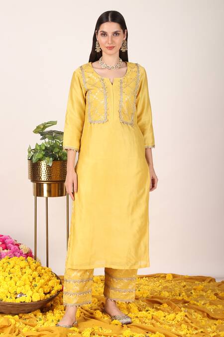 Shop_Tashee_Yellow Organza, Chanderi Pearls, Zari Round Florin Jaal Applique Yoke Kurta Set 