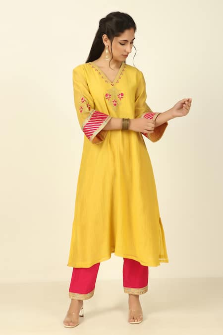 Tashee Yellow Chanderi Placement Embroidery Floral V Flower Vine Yoke Kurta With Pant 