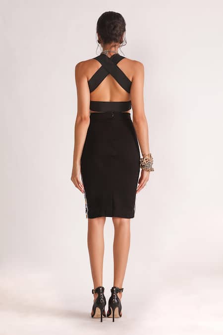 Shop House Of Three Black Jersey Cut Work Crew Neck Juni Cross Back Crop Top at Aza Fashions Shop_House Of Three_Black Jersey Cut Work Crew Neck Juni Cross Back Crop Top _at_Aza_Fashions