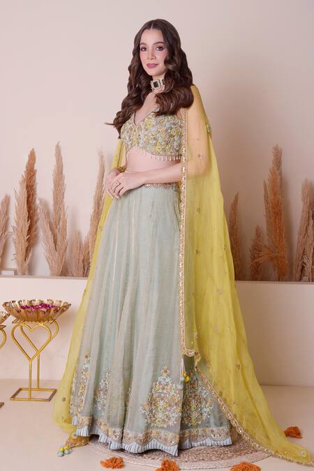 Surabhi Arya_Green Organza, Tissue Pearls, Placed Zardozi Floral Embroidered Lehenga Set _Online_at_Aza_Fashions