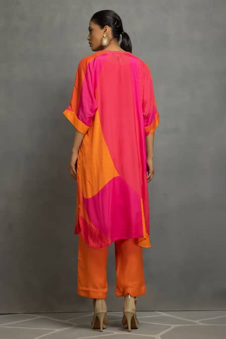 Shop Kahani Lush Pink Cotton, Silk Embroidery Split V-neck Abstract Print Tunic And Pant Set at Aza Fashions Shop_Kahani Lush_Pink Cotton, Silk Embroidery Split V-neck Abstract Print Tunic And Pant Set _at_Aza_Fashions