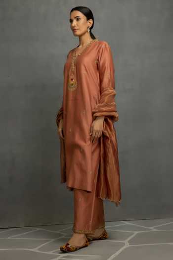 Shop Kahani Lush Brown Chanderi Silk Sequins, Embroidery V-neck Kurta Pant Set Online at Aza Fashions Shop_Kahani Lush_Brown Chanderi Silk Sequins, Embroidery V-neck Kurta Pant Set _Online_at_Aza_Fashions