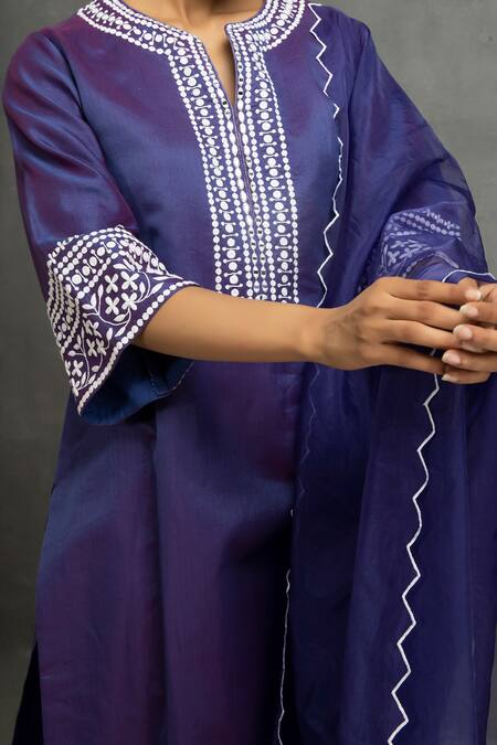 Shop Kahani Lush Purple Chanderi Silk Mirrors, Embroidery Split V-neck Kurta Pant Set Online at Aza Fashions Shop_Kahani Lush_Purple Chanderi Silk Mirrors, Embroidery Split V-neck Kurta Pant Set _Online_at_Aza_Fashions