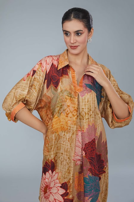 Kahani Lush_Beige Cotton, Silk Embroidery Collared Bouquet Print Shirt Kurta And Pant Set _Online_at_Aza_Fashions