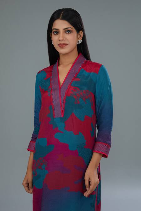 Kahani Lush_Blue Cotton, Silk Beads V-neck Abstract Floral Print Kurta And Pant Co-ord Set _Online_at_Aza_Fashions