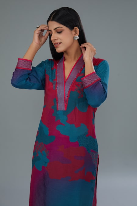 Buy_Kahani Lush_Blue Cotton, Silk Beads V-neck Abstract Floral Print Kurta And Pant Co-ord Set _Online_at_Aza_Fashions