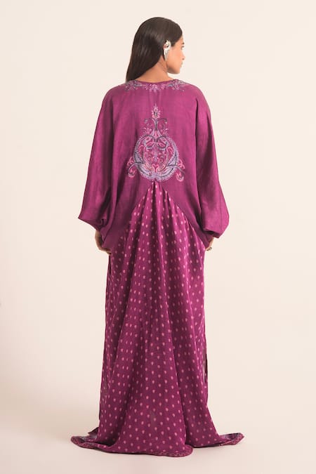Shop Ruhr India Purple Satin, Linen Sequins V-neck Flora Pattern Side Slit Kaftan at Aza Fashions Shop_Ruhr India_Purple Satin, Linen Sequins V-neck Flora Pattern Side Slit Kaftan _at_Aza_Fashions