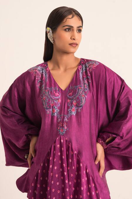 Buy Ruhr India Purple Satin, Linen Sequins V-neck Flora Pattern Side Slit Kaftan Online at Aza Fashions Buy_Ruhr India_Purple Satin, Linen Sequins V-neck Flora Pattern Side Slit Kaftan _Online_at_Aza_Fashions