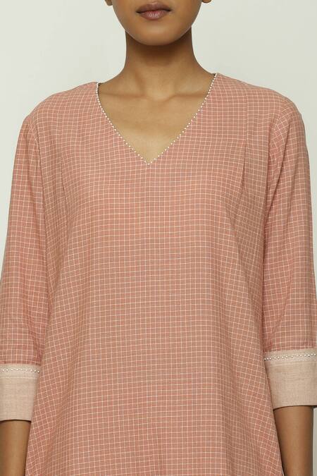 Shop_Abraham And Thakore_Red Cotton V-neck Checkered Pattern Kurta_Online_at_Aza_Fashions